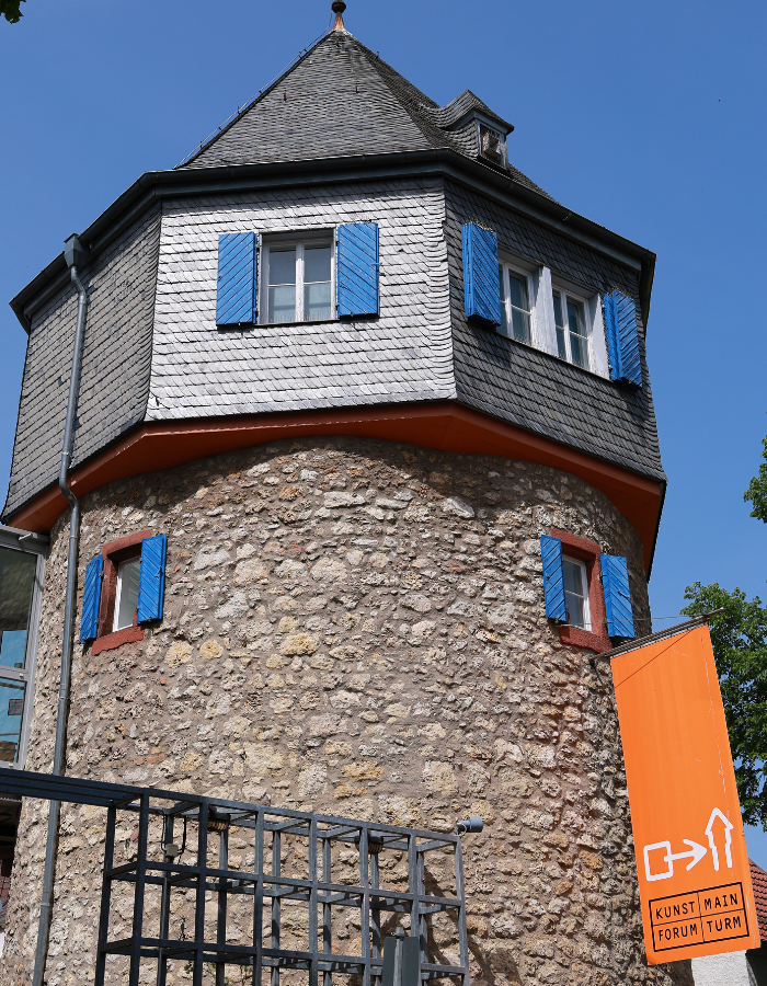 Kunstforum Mainturm - Vertikal